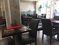 Atmosphère du Restaurant asiatique Au Sushi & wok à Saint-Denis - n°4