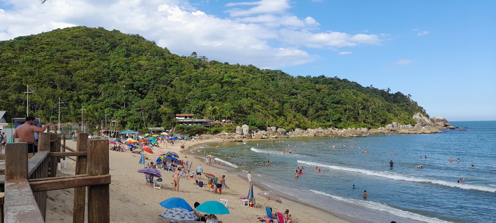 Photo of Ilhota Beach and the settlement