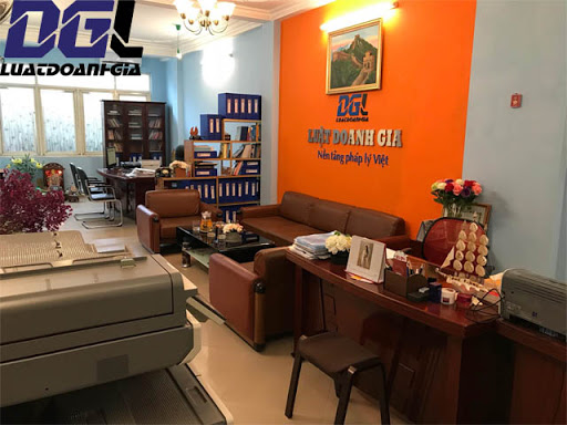 Luật Doanh Gia
