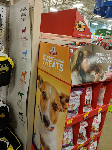 Pet Supply Store «PetSmart», reviews and photos, 20530 E 13 Mile Rd, Roseville, MI 48066, USA