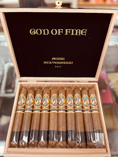 Tobacco Shop «Cigar House & Discount», reviews and photos, 1720 N Moorpark Rd, Thousand Oaks, CA 91360, USA