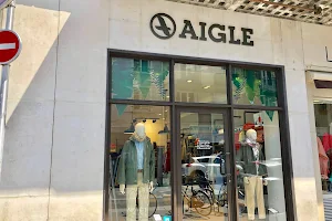 Boutique Aigle Tours image