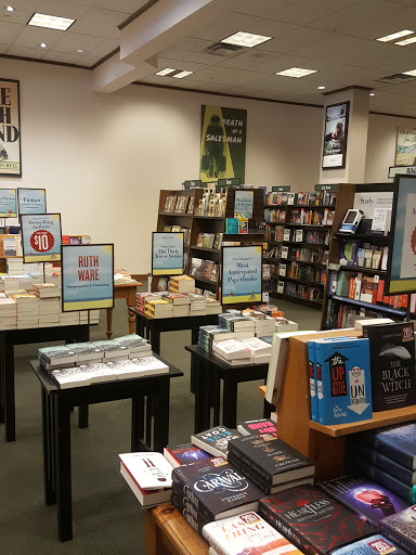 Book Store «Barnes & Noble Booksellers Ingram Festival», reviews and photos, 6065 NW Loop 410 #185, San Antonio, TX 78238, USA
