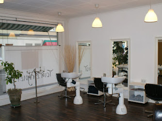 Coiffeur Tom Bryner