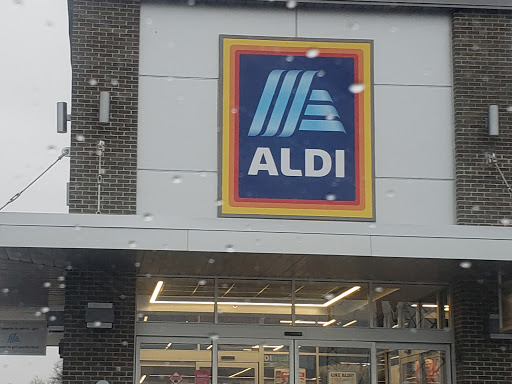 Supermarket «ALDI», reviews and photos, 3586 Steelyard Dr, Cleveland, OH 44109, USA