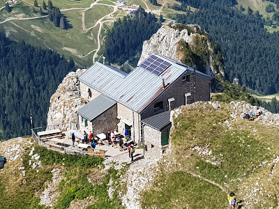 Refuge de la Dent d'Oche à Bernex