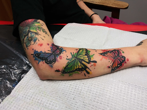 Tattoo Shop «Illustrator Tattoos», reviews and photos, 38505 Chestnut Ridge Rd, Elyria, OH 44035, USA