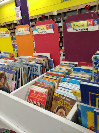 Used Book Store «Used Book Superstore», reviews and photos, 256 Cambridge St, Burlington, MA 01803, USA