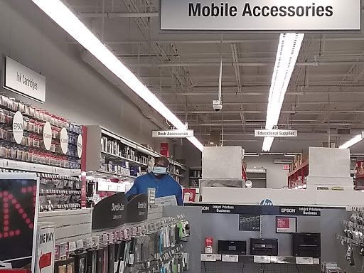 Office Supply Store «Staples», reviews and photos, 1525 S Willow St, Manchester, NH 03103, USA