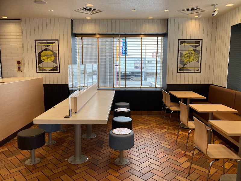 マクドナルド ２号線岡山新保店