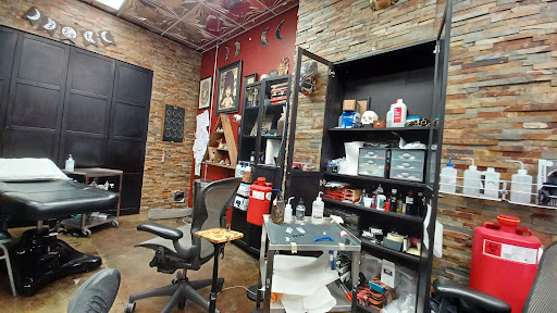 Tattoo Shop «Paper Crane Studio», reviews and photos, 530 E Broadway, Long Beach, CA 90802, USA