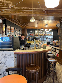 Atmosphère du Restaurant français Les Parigots République - Restaurant Paris 10 eme - n°2