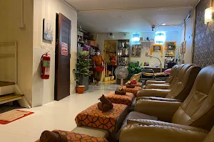 Suvaree Thai Massage Hua hin image