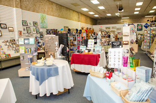 Book Store «Heaven & Earth Christian Specialty Store», reviews and photos, 5007 Victory Blvd G, Yorktown, VA 23693, USA