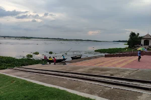 Durgapur Barrage Bisarjana Ghat image