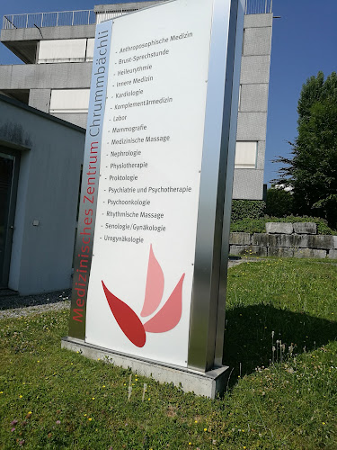 Rezensionen über Medizinisches Zentrum Chrummbächli in Freienbach - Arzt