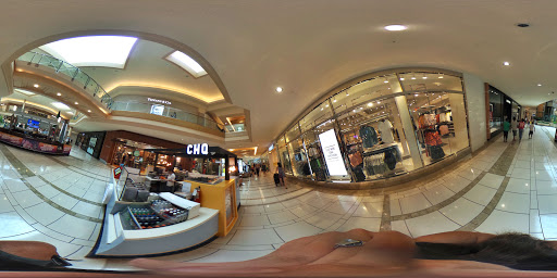 Shopping Mall «International Plaza and Bay Street», reviews and photos, 2223 N Westshore Blvd, Tampa, FL 33607, USA