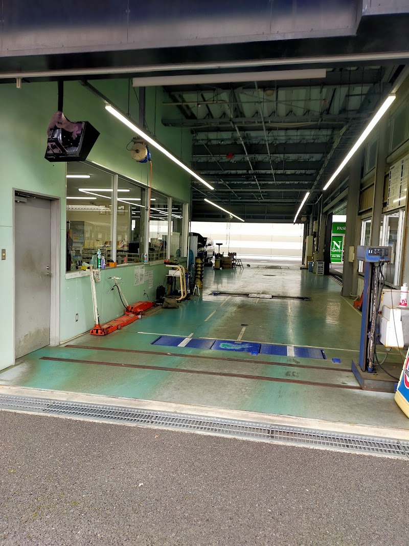 AUTO IN 車検・タイヤセンター ニューポートひたちなか店