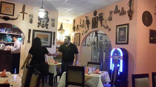 Restaurante La Estancia Parrillada Uruguaya