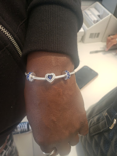 Jewelry Store «PANDORA Liberty Center», reviews and photos, 7571 Bales St, Liberty Township, OH 45069, USA