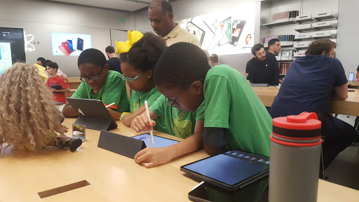 Computer Store «Apple Willowbrook Mall», reviews and photos, 2000 Willowbrook Dr, Houston, TX 77064, USA