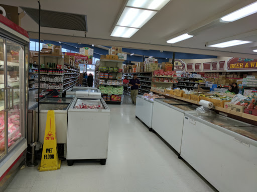 Asian Grocery Store «Hong Phat Food Center», reviews and photos, 101 SE 82nd Ave, Portland, OR 97216, USA