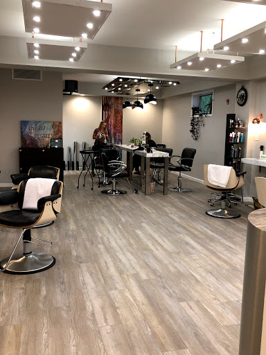 Beauty Salon «Mint Salon», reviews and photos, 827 S State St, Lockport, IL 60441, USA