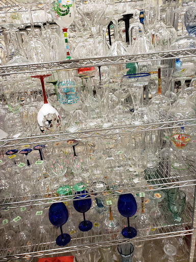 Thrift Store «Goodwill Store & Donation Center», reviews and photos, 420 W Army Trail Rd, Bloomingdale, IL 60108, USA