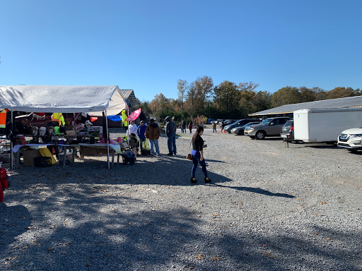 Flea Market «Parkland Flea Market & Restaurant», reviews and photos, 4994 Murfreesboro Rd, Lebanon, TN 37090, USA