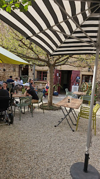 Atmosphère du Restaurant Lou Camillou à Saint-Léon-sur-Vézère - n°5