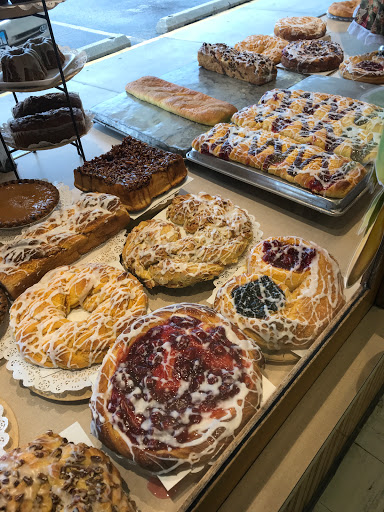 Bakery «Cumberland Station Bake Shop», reviews and photos, 36 Northwest Hwy, Des Plaines, IL 60016, USA