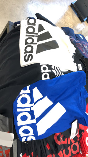 Sporting Goods Store «adidas Outlet Store Woodburn», reviews and photos, 1001 N Arney Rd Ste 400, Woodburn, OR 97071, USA