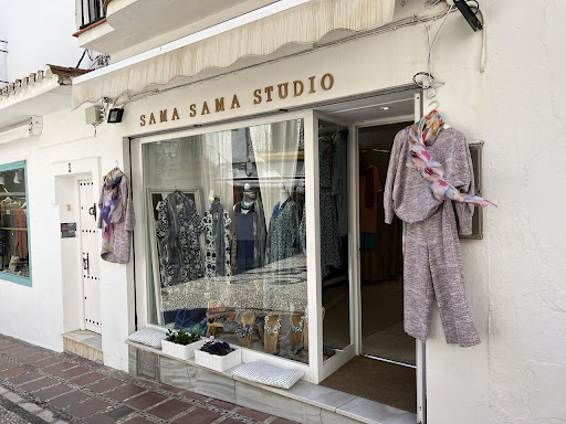 Sama Sama Studio - Pl. José Palomo, 6, 29601 Marbella, Málaga, España