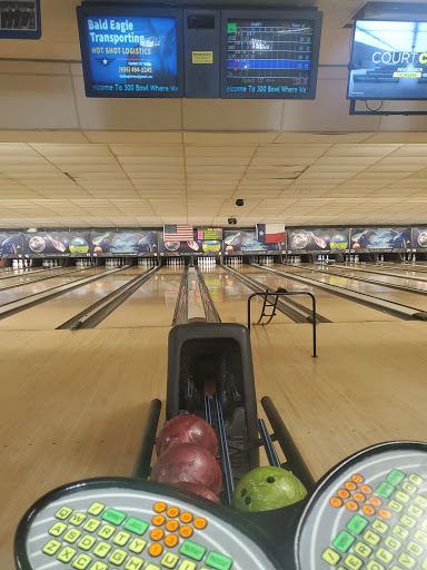 Bowling Alley «300 Bowl», reviews and photos, 902 Wilson Rd, Conroe, TX 77301, USA