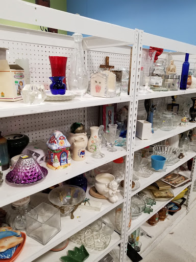 Thrift Store «Goodwill - Blaine: Ulysses Lane NE», reviews and photos, 11701 Ulysses Ln NE, Blaine, MN 55434, USA