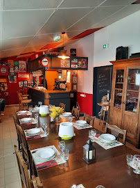 Atmosphère du Restaurant Chez Lily à Montagut - n°1