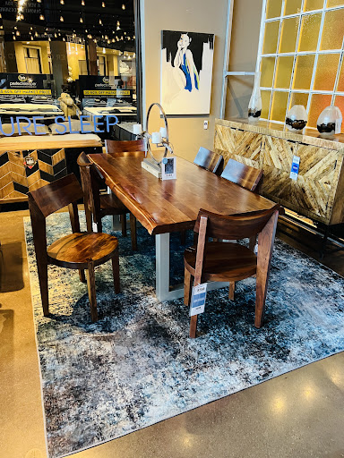 Furniture Store «Haynes Furniture», reviews and photos, 5324 Virginia Beach Blvd, Virginia Beach, VA 23462, USA