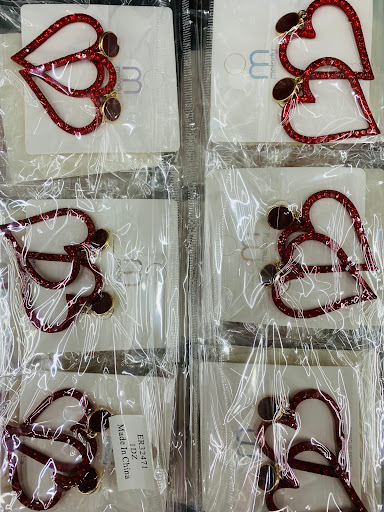 Beauty Supply Store «US Hair & Beauty Supply & Wig», reviews and photos, 3670 E Main St, Columbus, OH 43213, USA