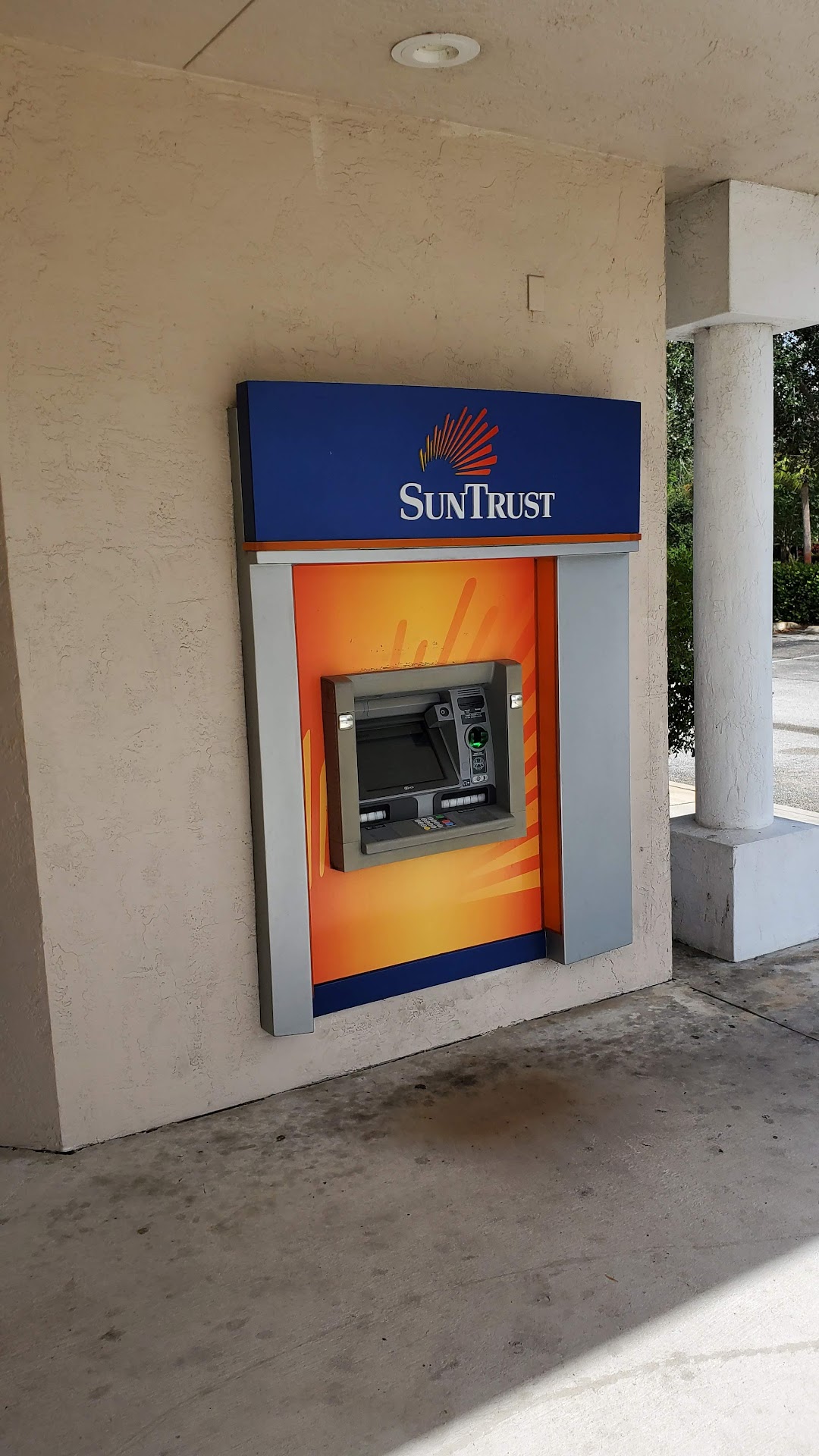 ATM (Suntrust Bank)