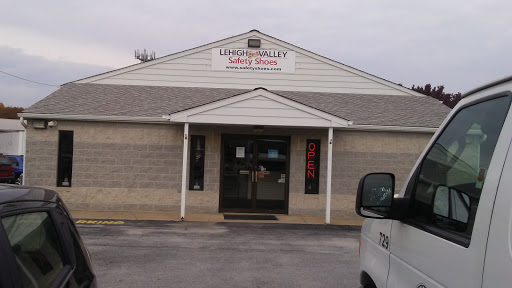 Lehigh Valley Safety Shoes, 1 King Ave F, New Castle, DE 19720, USA, 