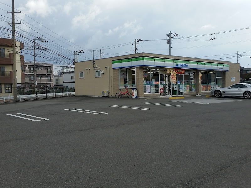 ファミリーマート 松山土居田駅前店