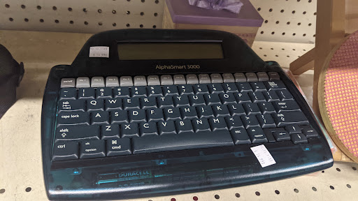 Thrift Store «Goodwill Retail Store & Donation Center», reviews and photos, 267 Arneill Rd, Camarillo, CA 93010, USA