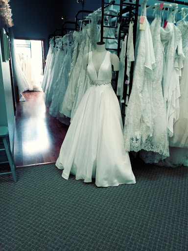 Bridal Shop «Encore Consignment & Bridal Boutique», reviews and photos, 311 N Riverfront Dr, Mankato, MN 56001, USA