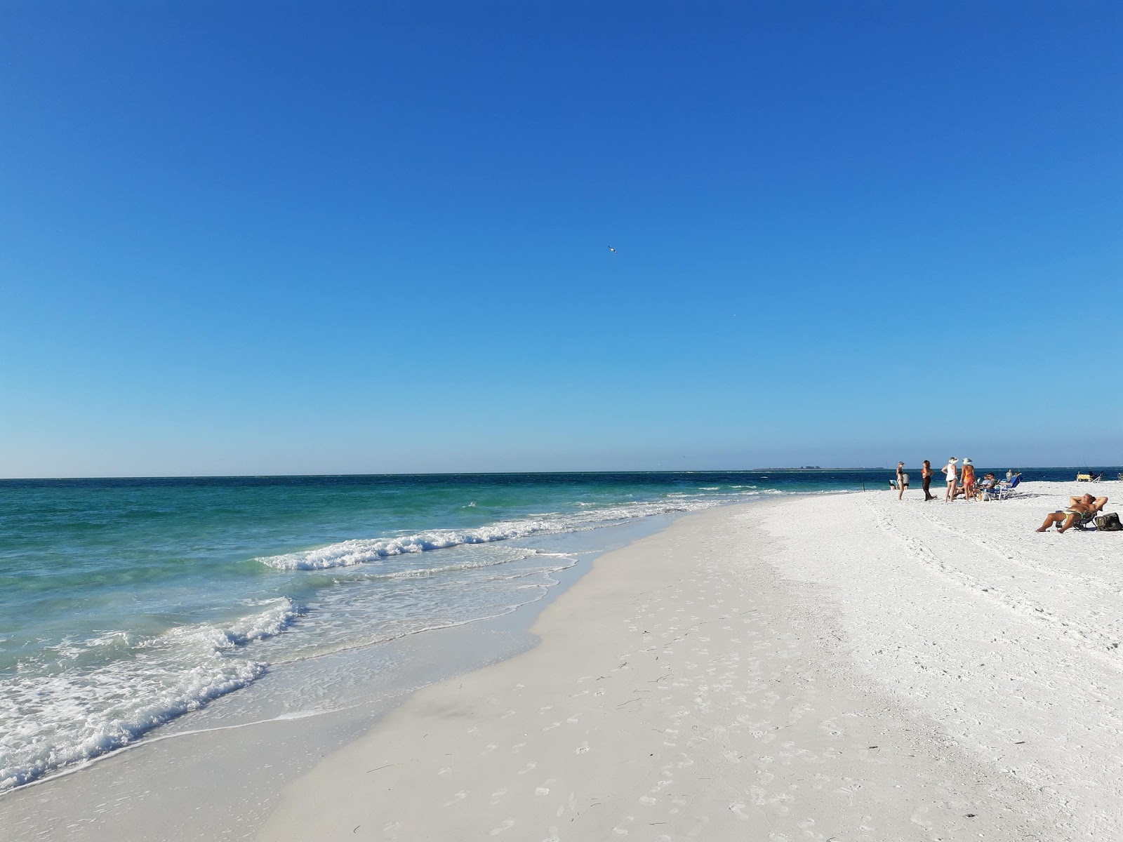 Fotografija Bean Point beach z beli pesek površino