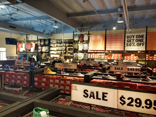 Shoe Store «Vans», reviews and photos, 13000 Folsom Blvd #403, Folsom, CA 95630, USA