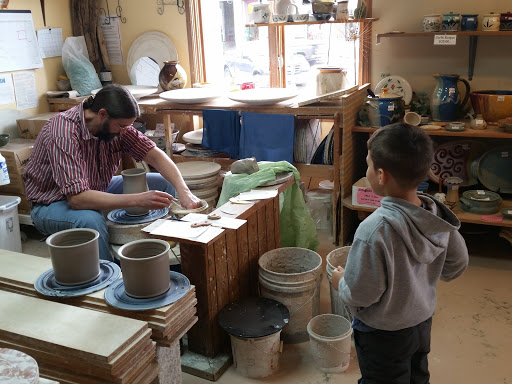 Pottery Store «Mississippi Mud Pottery», reviews and photos, 310 E Broadway, Alton, IL 62002, USA
