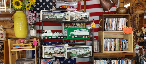 Flea Market «The Douglas Flea Market», reviews and photos, 436 NE Main St, Douglas, MA 01516, USA