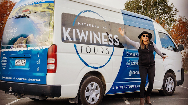 Kiwiness Tours Matakana Coast Tours & Transport