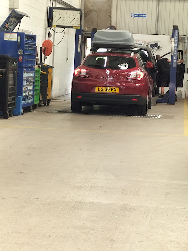 Reviews of Penarth Autocare in Cardiff - Auto repair shop