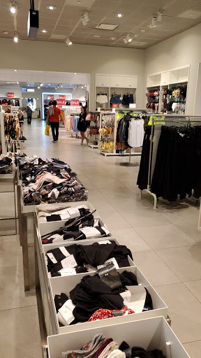 Clothing Store «H&M», reviews and photos, 11401 NW 12th St, Miami, FL 33172, USA